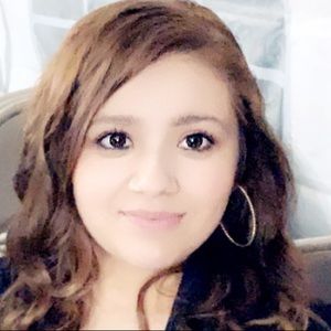 Meet your Posher, Corina